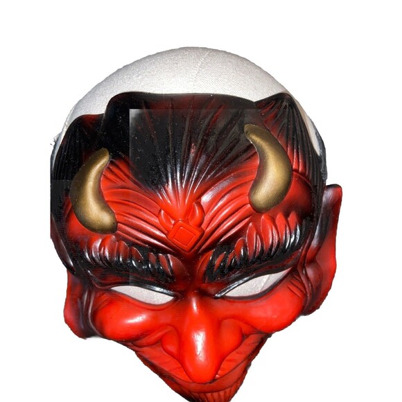 Classic 10r Adjustable Halloween Costume Mask - Picture 4 of 9